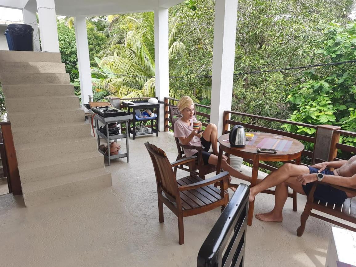 Siyon Yula - Guest House Hikkaduwa Dış mekan fotoğraf